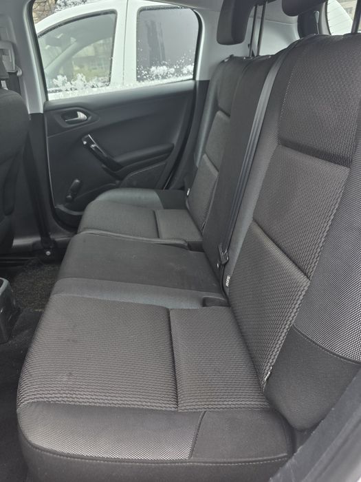 Vand Peugeot 208  1.6 diesel 2017