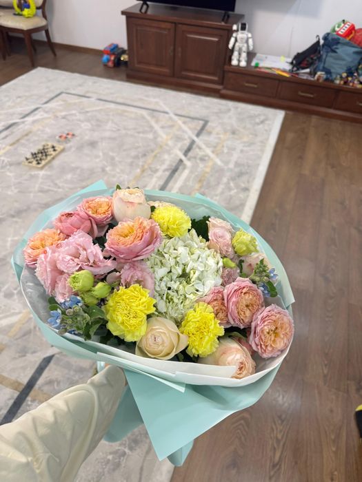 Продаю сборный букет