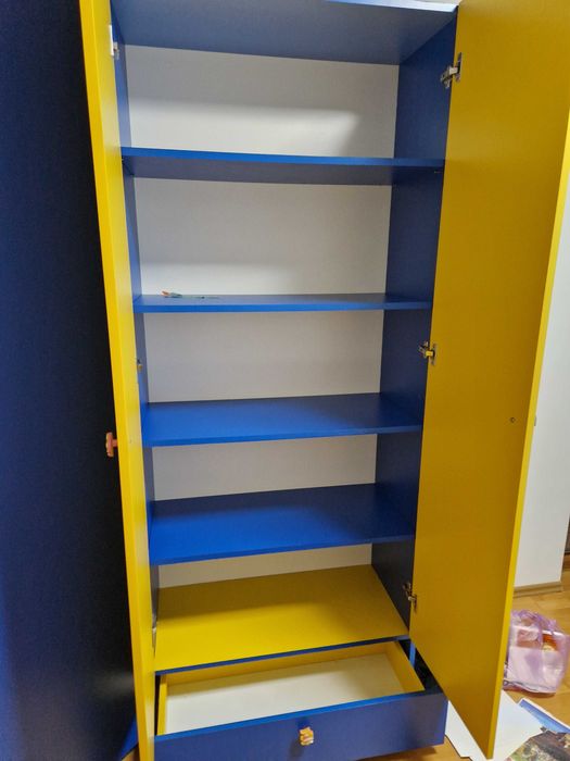 Set mobilă tineret