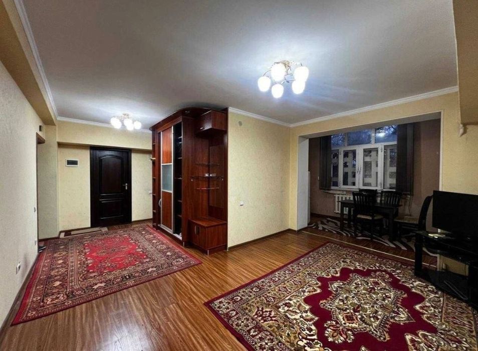 Уй Сотилади Ц-4 Олой бозор олдида 2 хона/3/4