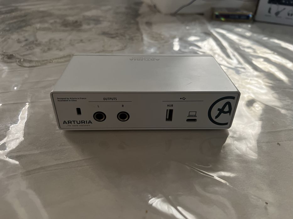 Minifuse zvukovoy karta sotiladi 100$