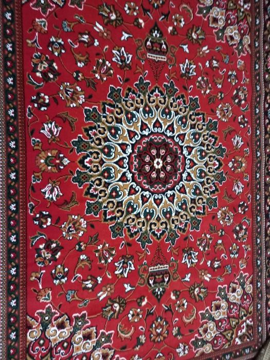 Ковер новый продам