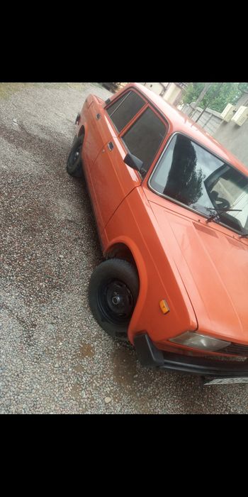 Jiguli 2105 sotiladi srochna