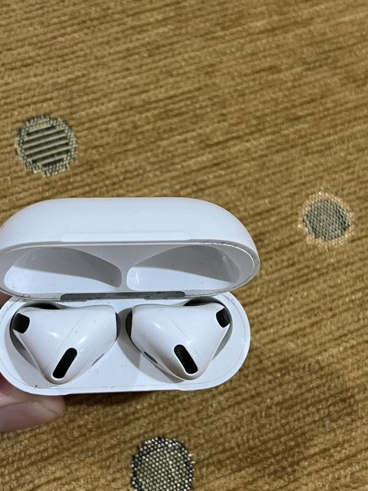Airpods 4 ANC(active noice cancelling)