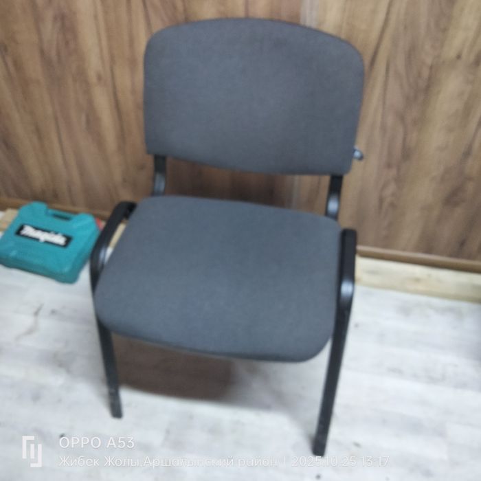 Продаётся стол со стулом