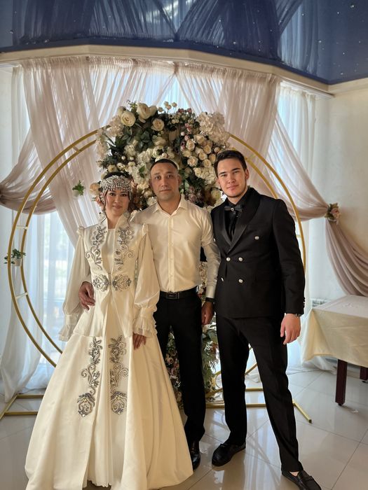 Ведущий, шоумен, тамада