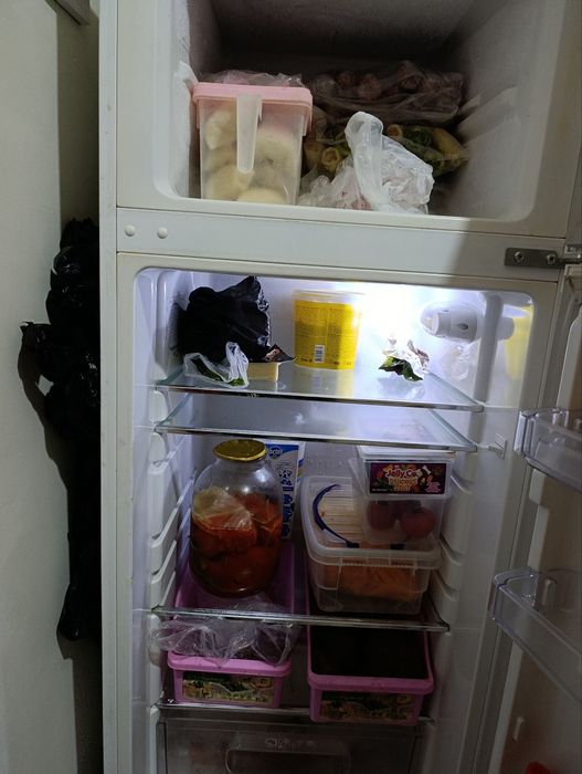 Artel ishlab turgan Muzlatgich