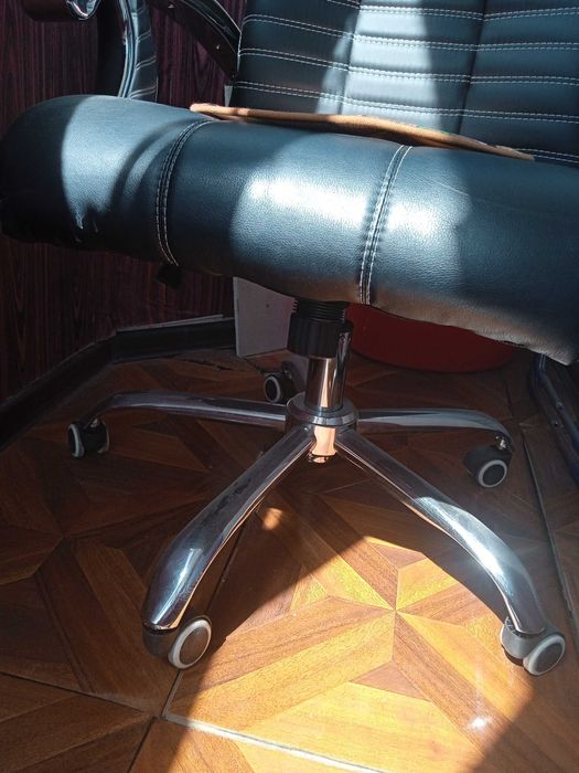 Кресло офисное срочно