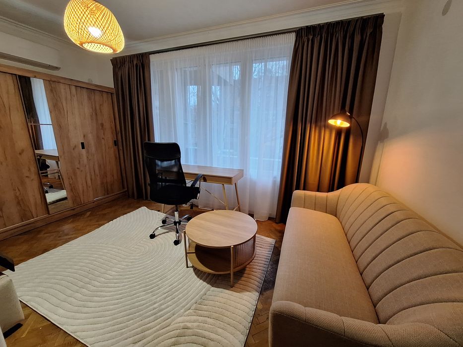 Дава се под наем  в София, Център - 16 кв.м за 248.88 € - Снимка #1