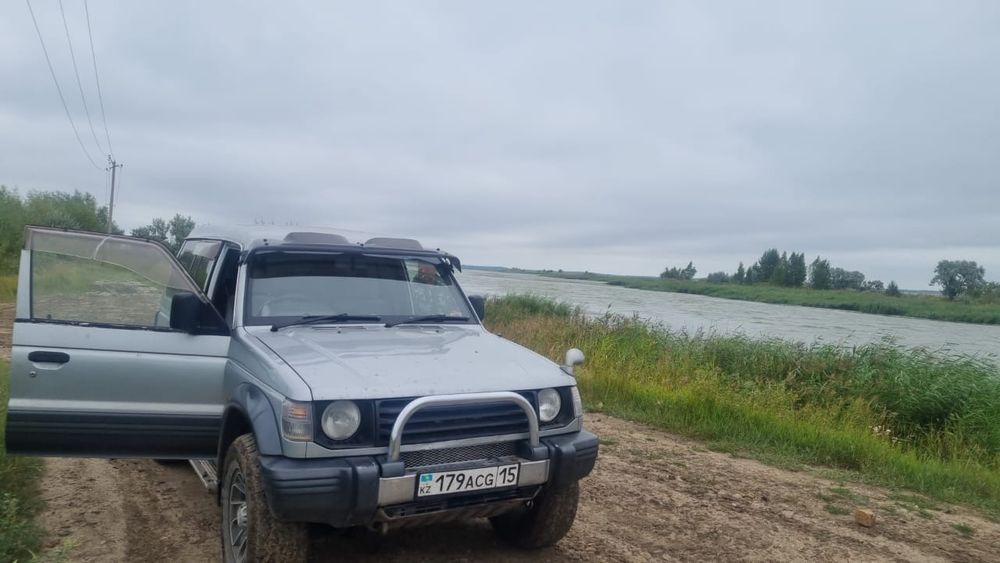 В продаже Pajero
Владеем 4года.
Дизельный двигатель объемом 2.5 литра