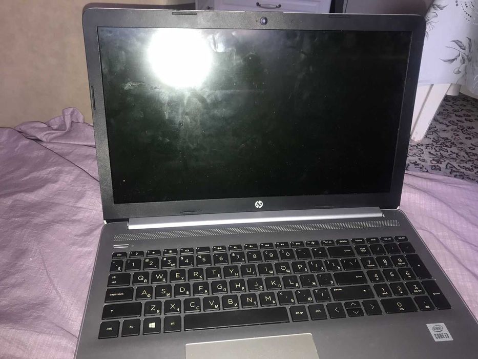 Ноутбук HP 250G7