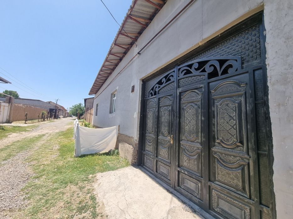 Uy sotiladi 6 сот  5 хона