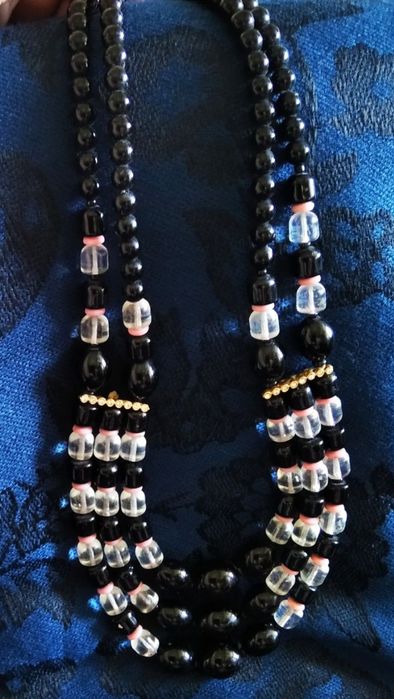 Продам красивые бусы из натуральных камней