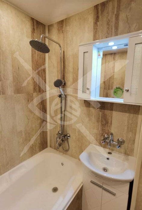 Дава се под наем Тристаен апартамент в София, Люлин 3 - 82 кв.м за 600 € - Снимка #13