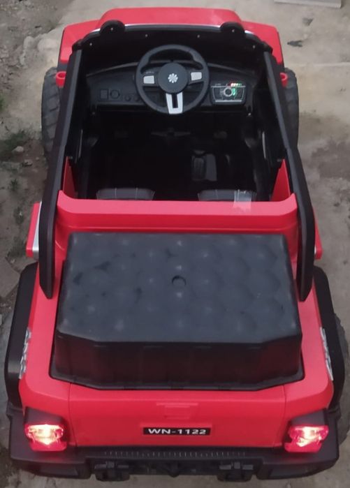 Детский электромобил