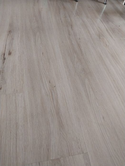 Ламинат б/у 54кв.м. Пролежал недолго.