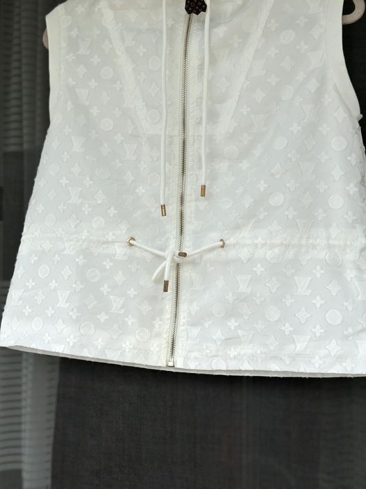 Дамски елек Louis Vuitton - размер S, Отлично състояние