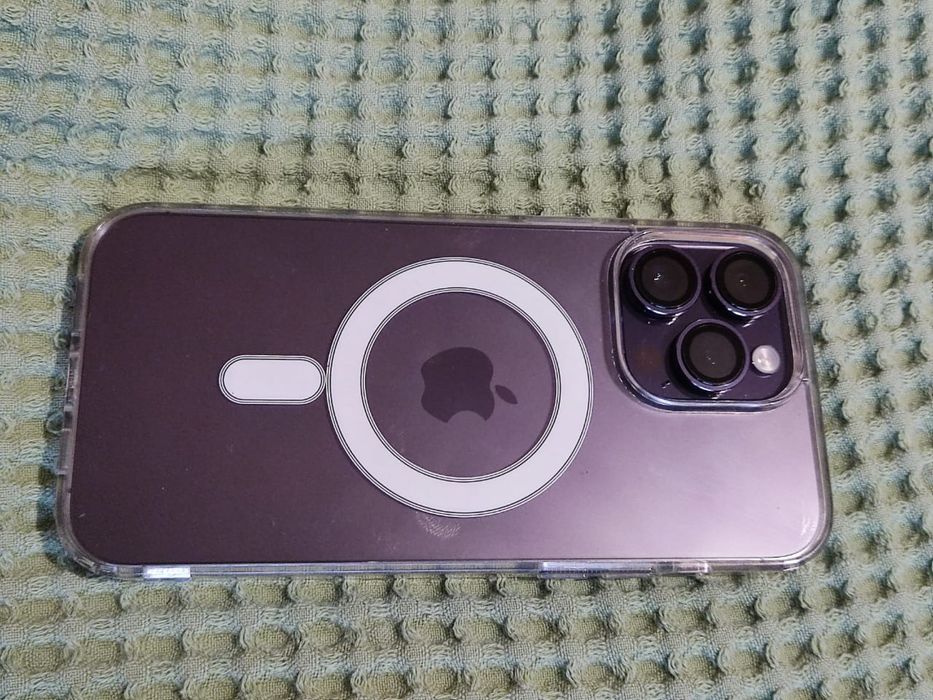 Продам Айфон 14 про Макс