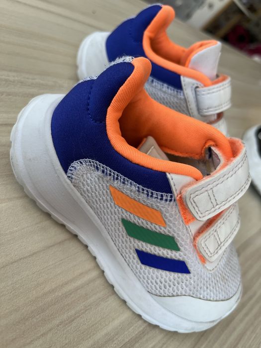 Маратонки адидас детски