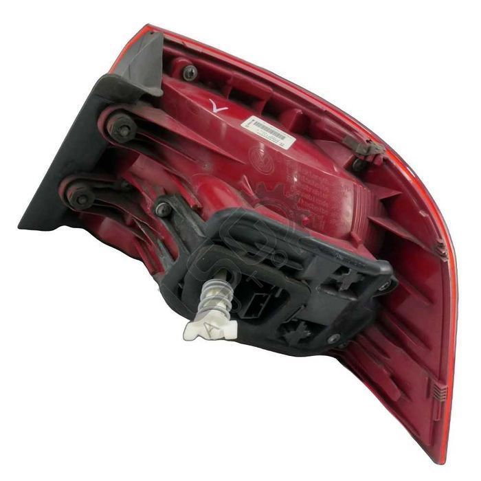 Ляв външен стоп Volkswagen Passat (B7), ОЕМ 3AF945095E 156970