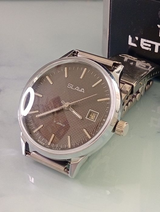 Руски ръчен механичен часовник СЛАВА SLAVA.