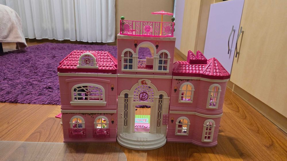 |Casa - Mega Bloks Barbie: Build 'n Style Luxury Mansion