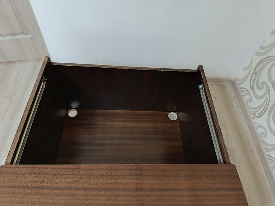 Полированная тумба советских времён