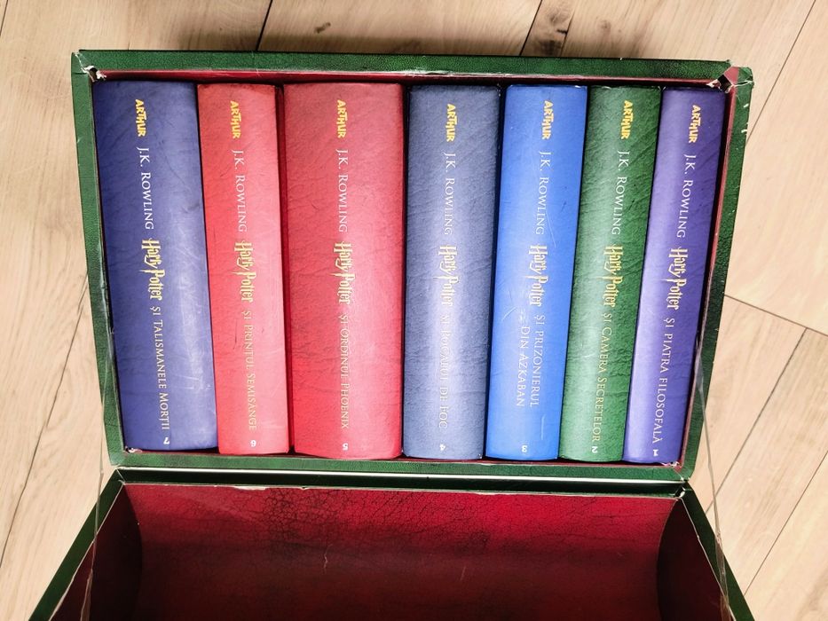 Cărți Harry Potter plus cufăr