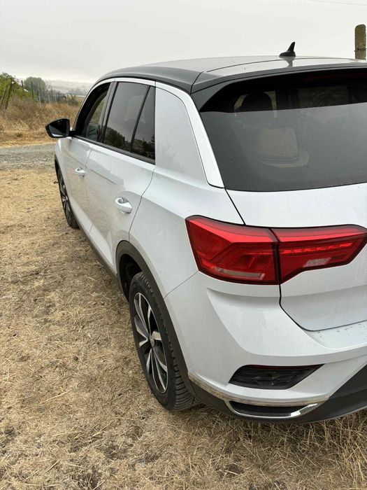 Продавам  VW T-Roc 2019г