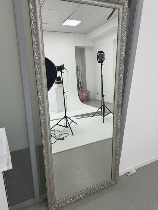 Зеркало. Шикарное.