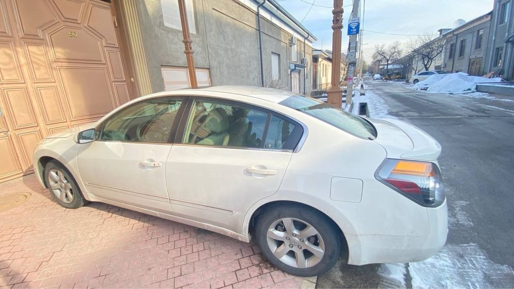 Nissan Altima.