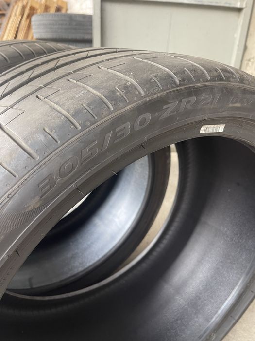 305/30/21 2бр летни гуми Pirelli P zero