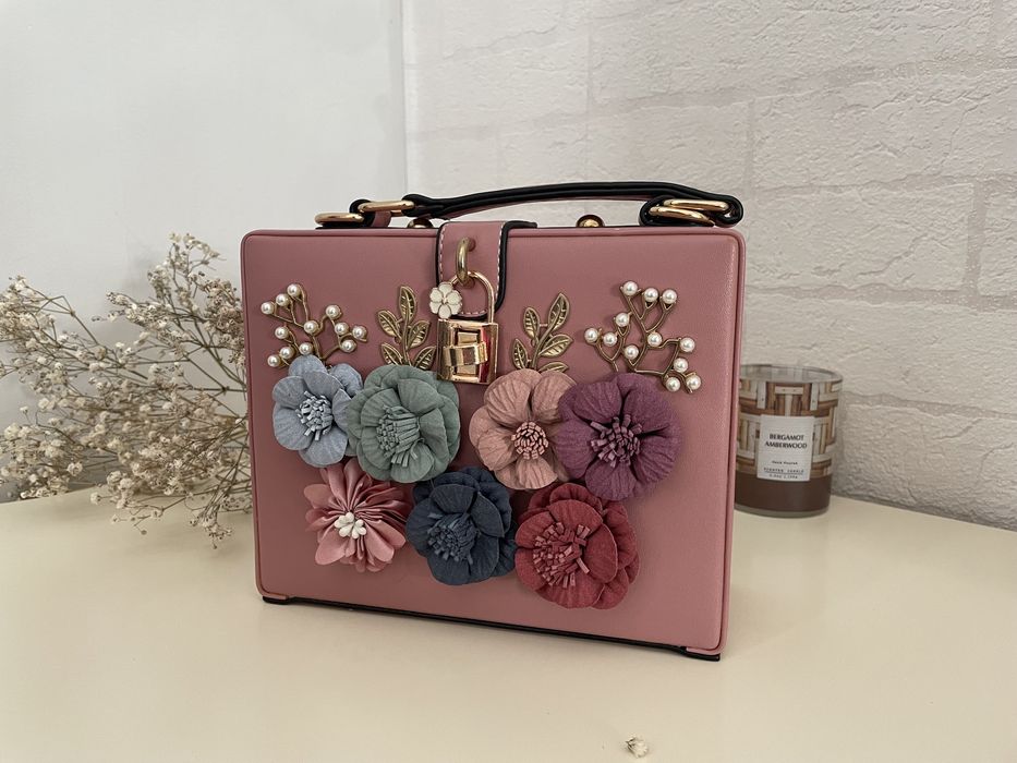 Продаю платье, сумки! не дорого!