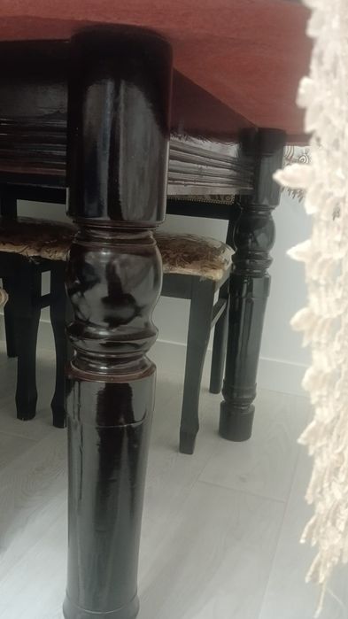 Стол отырғышымен сатылады