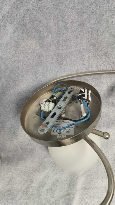 Лампа за монтаж на таван или стена