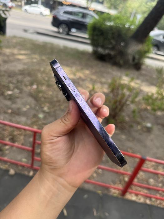 Продам iphone 14 pro 256г есим