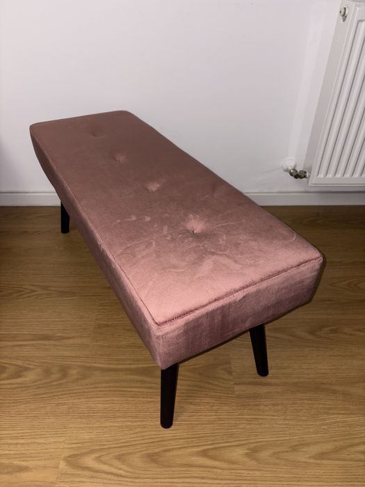 Banca roz tapitata cu catifea de vanzare
