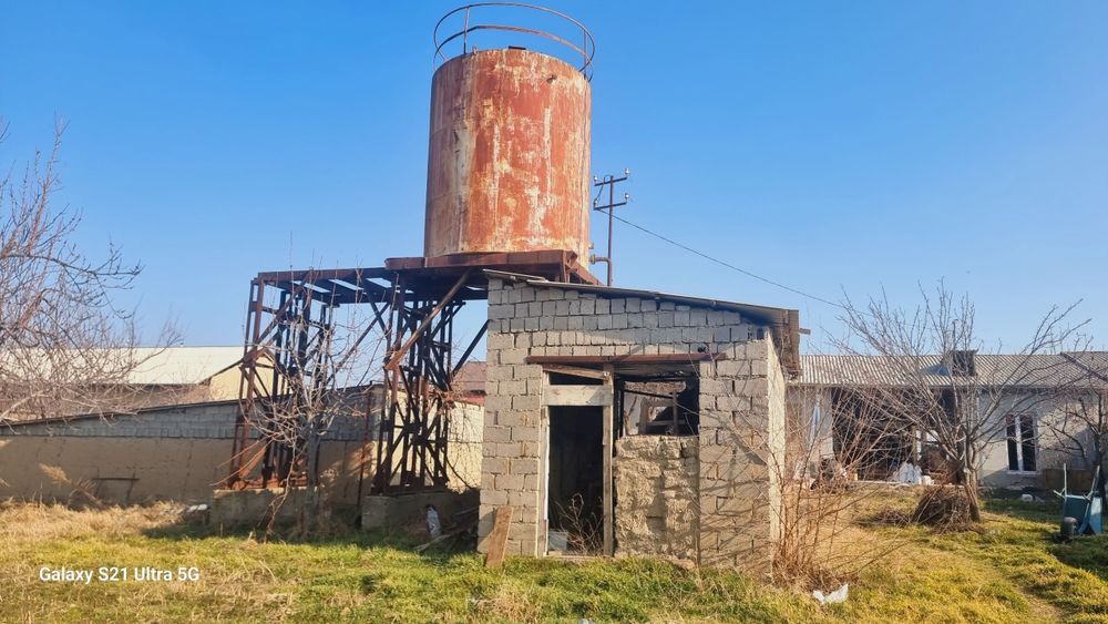 6 sotix yer maydonida yangi yevroremontli uy sotiladi