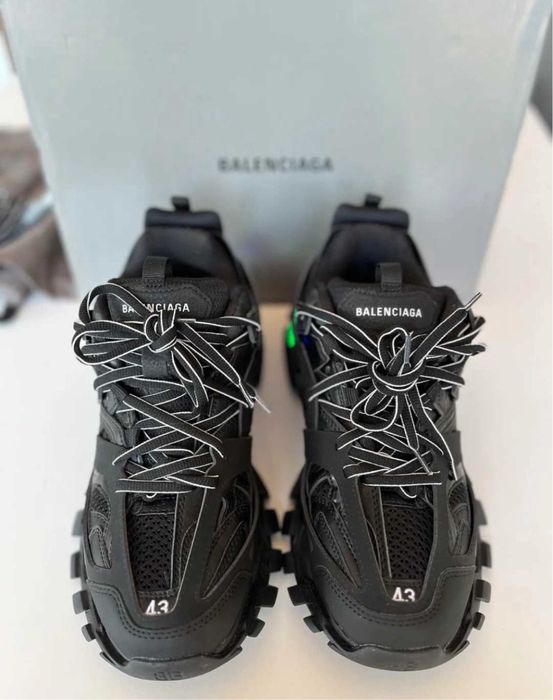 Balenciaga track led