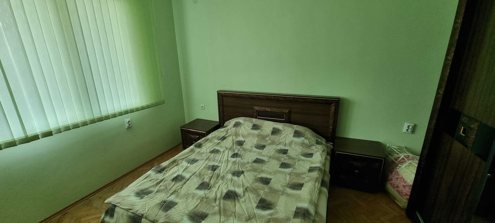 Дава се под наем Тристаен апартамент в Разград, Център - 72 кв.м за 612 € - Снимка #5