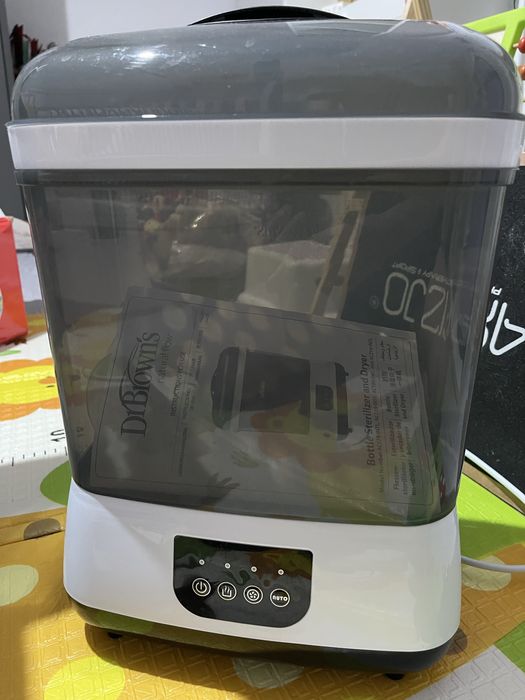 Sterilizator biberoane Dr Browns