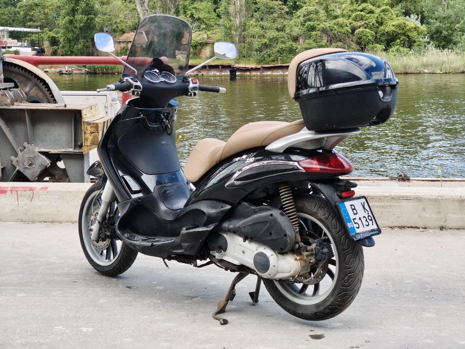 Скутер Piaggio Beverly 250
