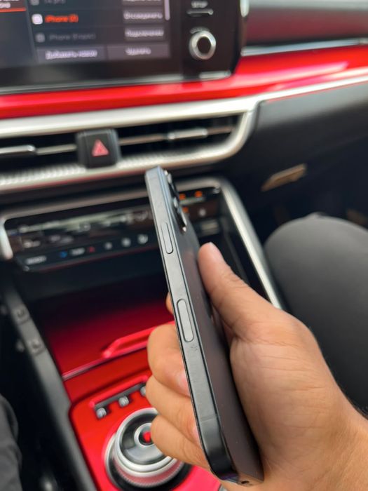Телефон iphone 16