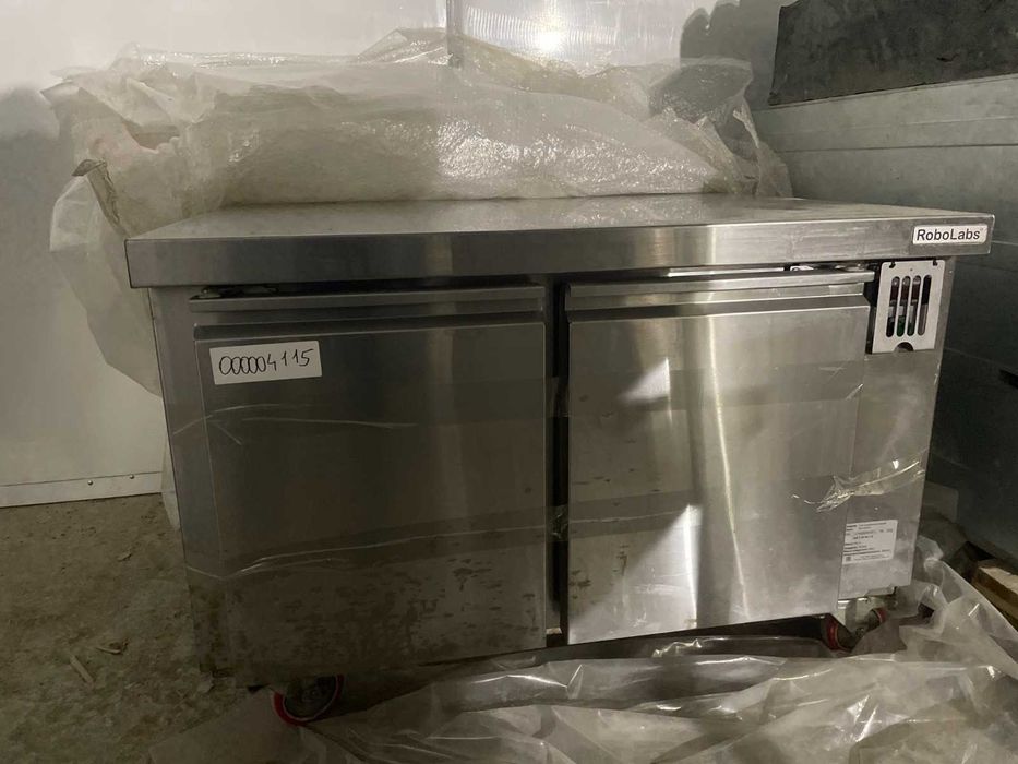 Стол холодильный RoboLabs