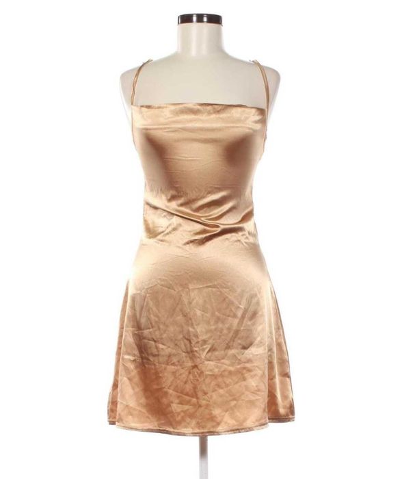 Рокля на Missguided