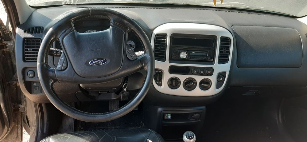 Форд Маверик 2.0 на части !