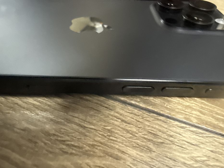 Iphone 15 pro max 256gb Перфектен!89% батерия