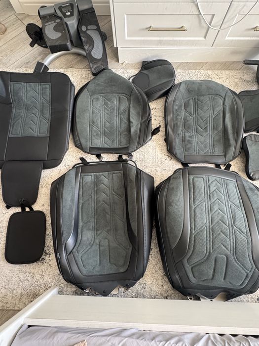 Чехлы на сидения авто