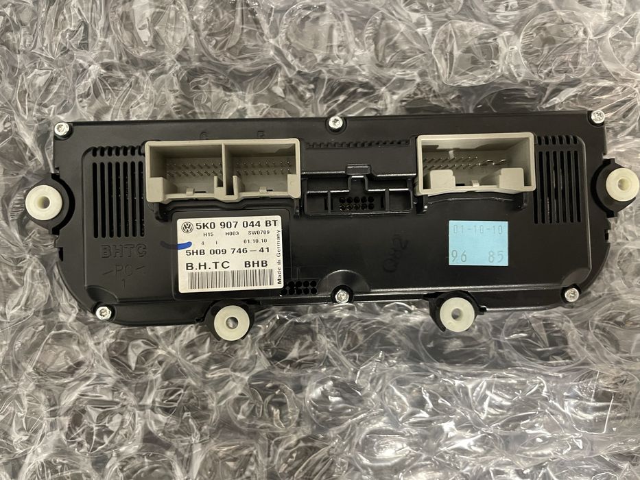 Управелние за климатик / климатроник  VW / Фолксваген