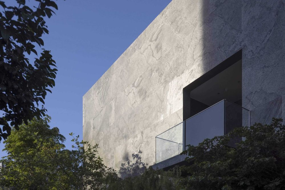 декор на фасад, фасадный камень, отделка фасада